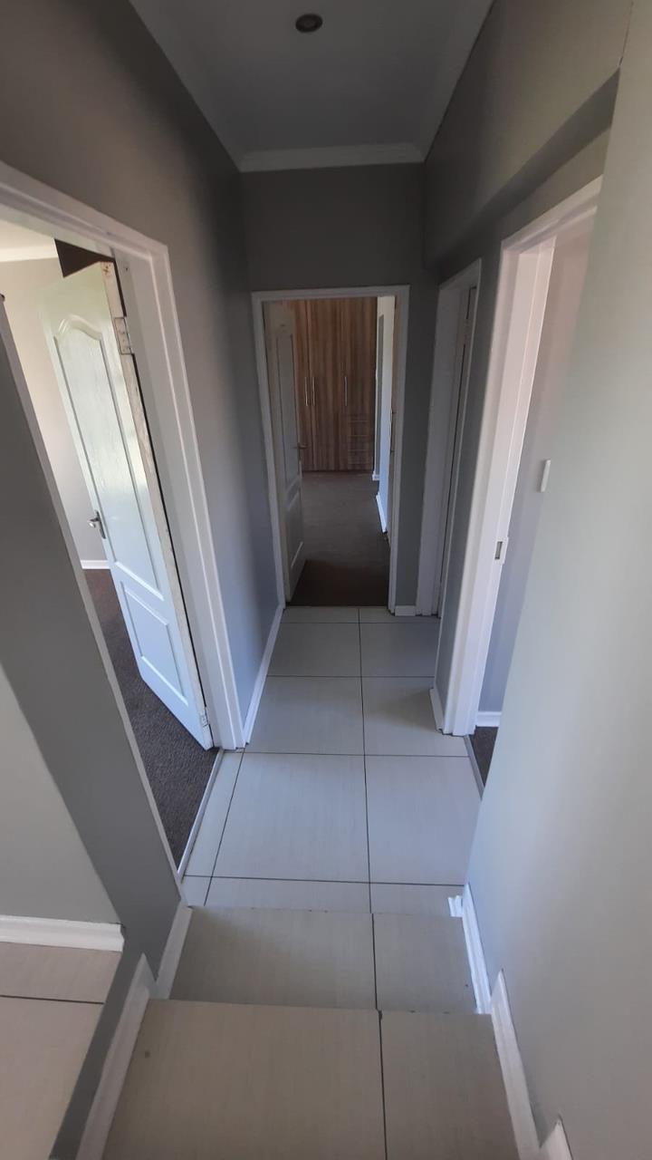 To Let 3 Bedroom Property for Rent in Hillside Free State